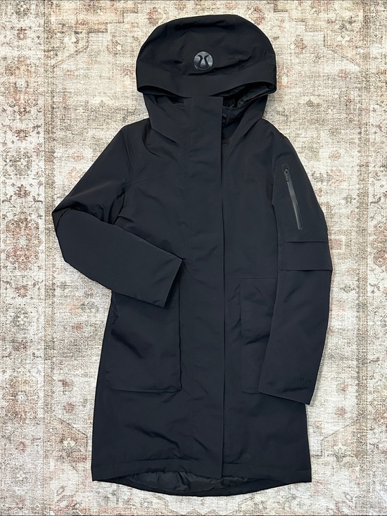 lululemon athletica Jackets & Blazers - Woman’s Black Size 2 Lululemon Athletica Winter Warrior 3-in-1 Parka